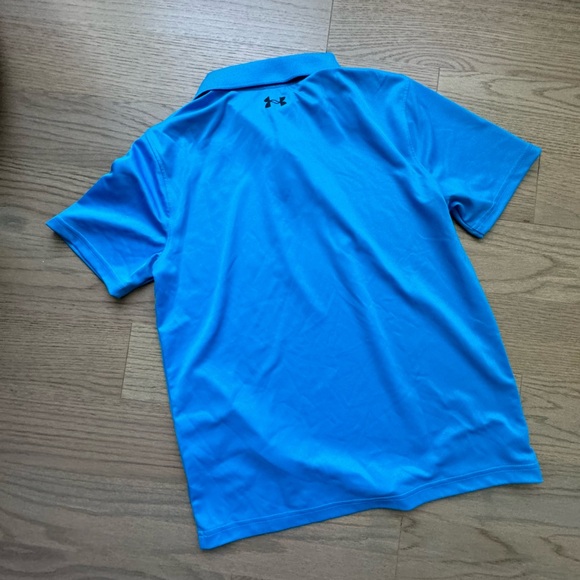 Under Armour Polo dri-fit. Size XL Youth - Picture 3 of 3